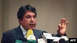 Karzai'nin Amerika’da Yaşayan Erkek Kardeşi Hakkında Soruşturma Açıldı