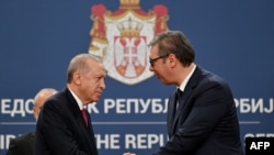  Predsednik Srbije Aleksandar Vučić i turski predsednik Redžep Tajip Erdogan (Andrej ISAKOVIC / AFP)