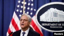 El secretario de Justicia de EEUU, Merrick Garland, hace un anuncio sobre un fiscal especial para las investigaciones sobre las acciones del expresidente Trump, en el Departamento de Justicia en Washington, el 18 de noviembre de 2022.