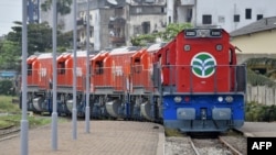 Une nouvelle locomotive de Sitarail lors de la cérémonie entre Ouagadougou et Abidjan, le 9 septembre 2015.