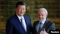 El presidente chino, Xi Jinping, y su homólogo brasileño Luiz Inácio Lula da Silva se reúnen en Brasilia el 20 de noviembre de2024.