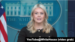白宫新闻秘书莱维特2026年2月18日在白宫新闻发布会上。