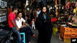 Prometni bazar u centru Teherana