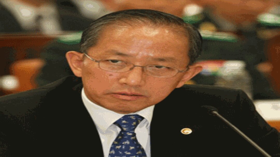 Menteri Pertahanan Korea Selatan Kim Tae-young mengatakan negaranya sedang memikirkan tawaran Amerika Serikat tersebut.