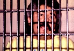 El narcotraficante mexicano Rafael Caro Quintero se muestra tras las rejas en esta foto de archivo sin fecha.