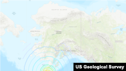 阿拉斯加半岛附近发生地震的位置（2021年7月29日美国地质调查局网站截图）