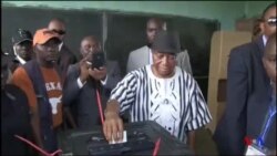 Le vice-président et candidat Joseph Boakai a voté au Liberia (vidéo)