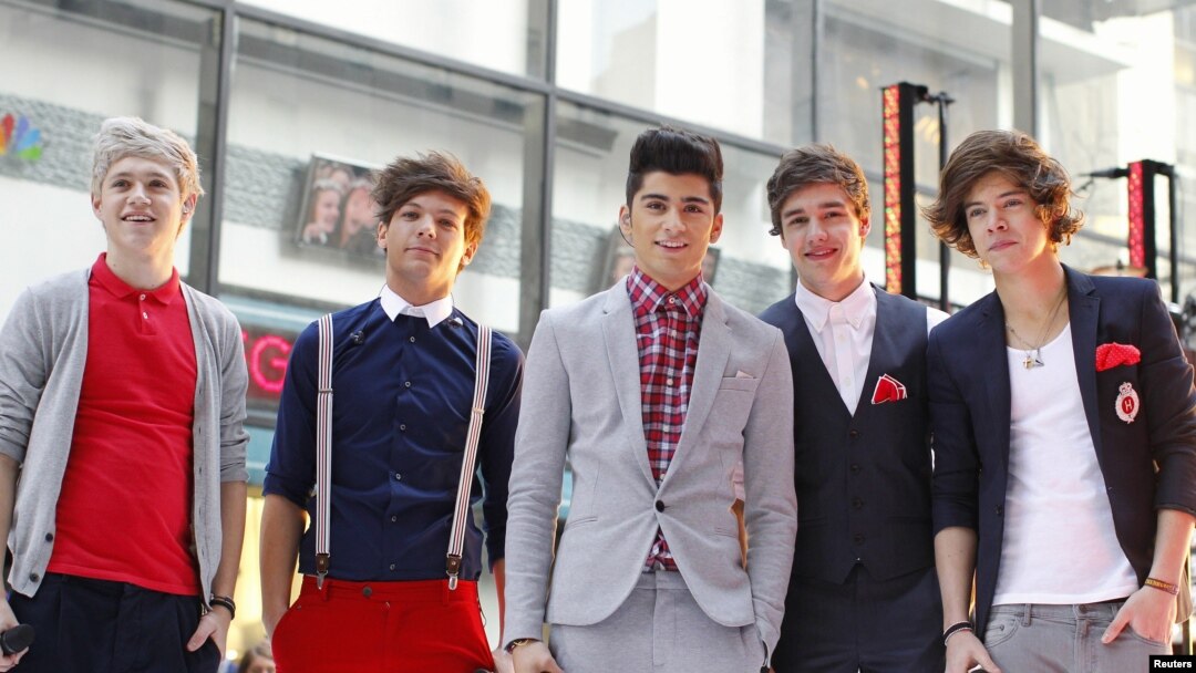 La banda británica One Direction entró al primer lugar de la lista musical.