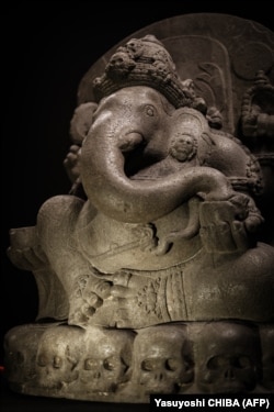 Patung Ganesha yang dipulangkan, di Museum Nasional di Jakarta. (Foto: Yasuyoshi CHIBA/AFP)