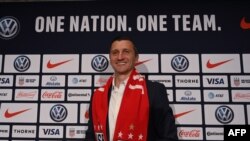 Vlatko Andonovski le nouvel entraineur de l'équipe féminine américaine de football lors de sa présentation à New York , USA, le 28 octobre 2019