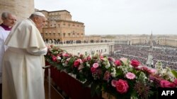 Umfanekiso kaPapa Francis owethulwe ngabezindaba abeThe Vatican Media eSt. Peter's basilica. (Photo by Handout / VATIC