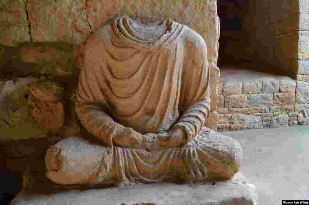 پاکستان میں بدھ مت تہذیب کے بے شمار آثار موجود ہیں۔