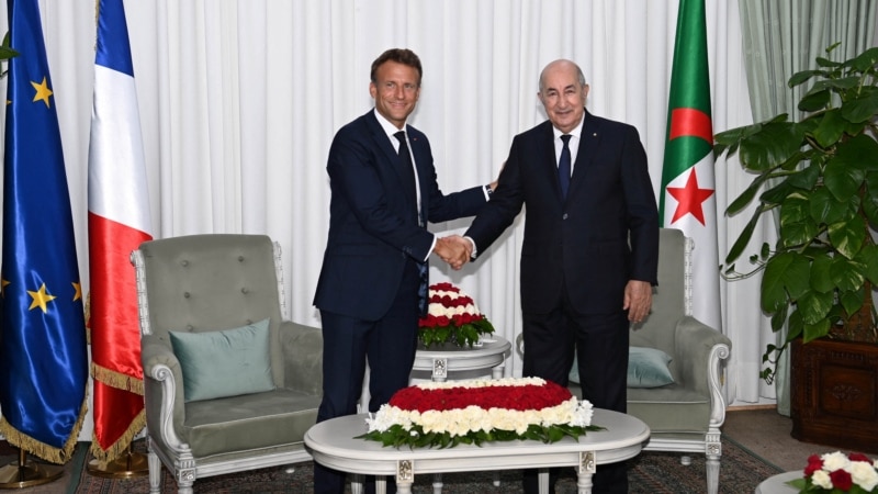 Les relations entre Paris et Alger sont 