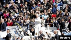 Le Pape François peu après la messe des Rameaux à Rome (Reuters)