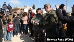 Xwepêşandana Zarokên Efrînê li Hember Navenda Rûsî