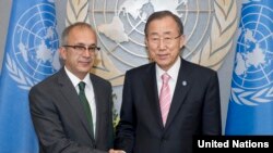 Türkiye'nin BM Daimi temsilcisi Halit Çevik Genel Sekreter Ban Ki Moon'la (Arşiv)