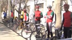 افغان بایسکل ځغلونکي پاکستان او شارجې کې لوبې کوي