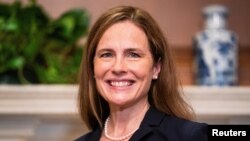 Con una mayoría de 53-47 de los republicanos en el Senado, la confirmación de Amy Coney Barrett parece asegurada.