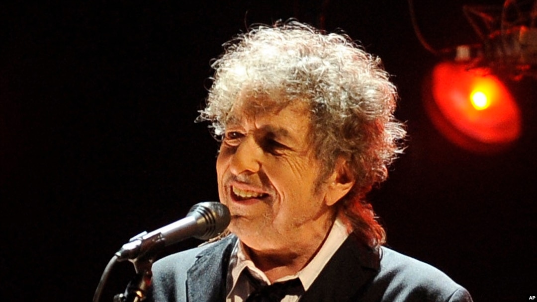 Bob Dylan dalam penampilannya di Los ANgeles, 12 Januari 2012 (Foto: dok).