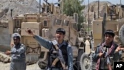 د کندهار د زندان ماتېدو په اړه خلک څه وايي
