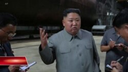 Kim Jong Un thị sát tàu ngầm mới của Triều Tiên