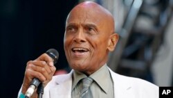 Harry Belafonte dice que EE.UU. ha perdido la brújula moral.