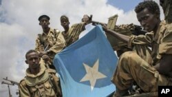 Tentara Somalia siaga dalam operasi melawan militan al-Shabab (foto: dok).