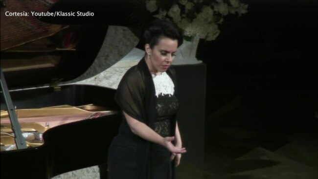 Soprano hispana triunfa en la opera e inspira a futuras generaciones