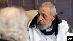 Fidel Castro volvió a ser visto en público antes de que se instale, el 16 de abril, el Séptimo Congreso del gobernante Partido Comunista.