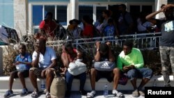 Según USAID, más de 47 toneladas métricas de suministros han llegado a las Bahamas desde Miami para ayudar a unas 44.000 personas.