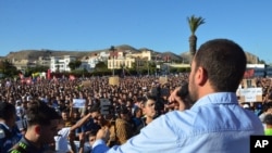 Le militant Nasser Zefzafi lors d'une manifestation à Al-Hoceïma dans la région du Rif, Maroc, le 18 mai 2017.