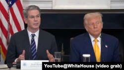 دونالد ترامپ، رئیس جمهوری آمریکا، و اسکات بسنت، وزیر خزانه‌داری