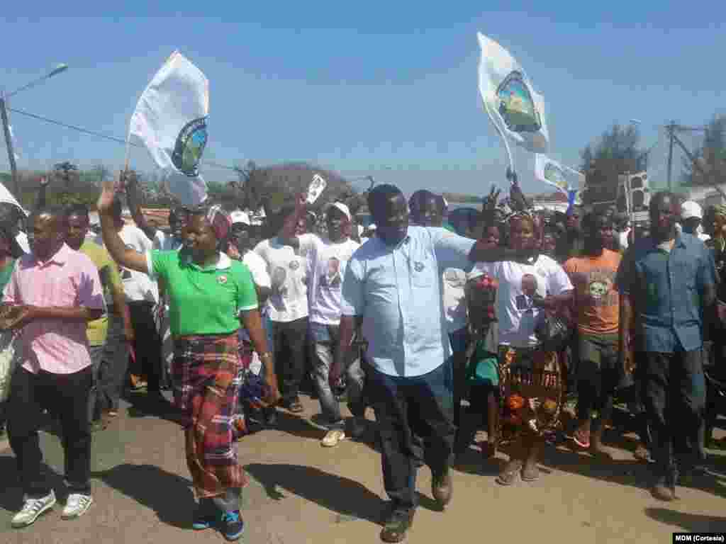 Daviz Simango em&nbsp;Muxungué, província de Sofala 