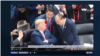 Ông Phúc trong lần tiếp cận nổi tiếng đến ông Trump tại G20 Osaka, Nhật Bản ngày 28/6/2019. Photo: Chụp từ VTV1.