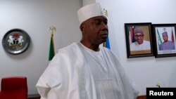 Le président du Sénat nigérian Bukola Saraki dans son bureau à Abuja, le 24 juillet 2018.