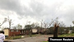 Daños dejados por tornados en Pelham, Alabama, el 25 de marzo de 2021.