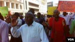 MDC-T youths protesting in Harare calling for an investigation into the dissappearance of protest leader Itai Dzamara.(Photo By Thomas Chiripasi)