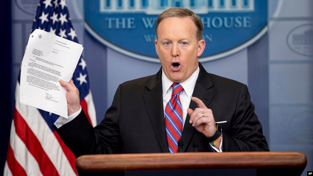 Juru bicara Gedung Putih Sean Spicer (foto: dok).
