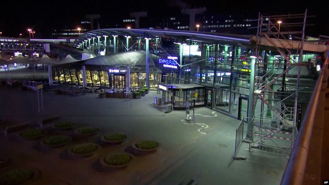Bandara Schiphol, Amsterdam, 12 April 2016. (Foto: dok). 