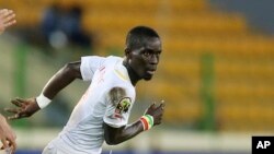 Idrissa Gueye lors d'un match entre le Sénégal et l'Algérie, Guinée équatoriale, le 7 janvier 2015. 