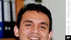 نادري: امریکايي چارواکو ته د غږ رسولو لپاره راغلی یم