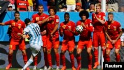 La Belgique face à l' Argentine lors du Mondial 2014 au Brésil en quart de finales le 5 juillet 2014. REUTERS/Damir Sagolj (BRAZIL - Tags: TPX IMAGES OF THE DAY SOCCER SPORT WORLD CU