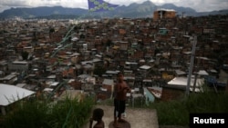 Kawasan permukiman kumuh yang dihuni warga miskin di Complexo do Alemao, Rio de Janeiro, Brazil (foto: ilustrasi). 