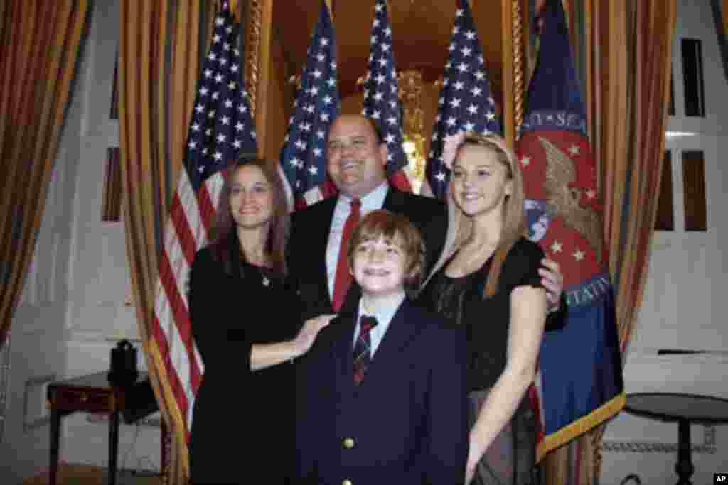 新科议员利德和家人