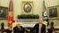 Дональд Трамп и Генри Киссинджер в Белом доме, 10 мая 2017 года