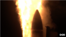美国和日本试验联合研制的新款舰载导弹(美国国防部照片)