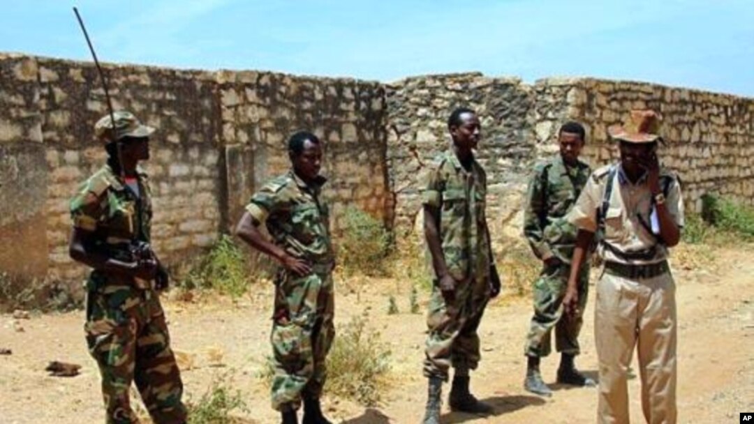 Etiópia e Eritreia estiveram em guerra aberta durante 2 anos nos finais dos anos 90 e até hoje esse conflito maném-se latente em torno de disputas territoriais