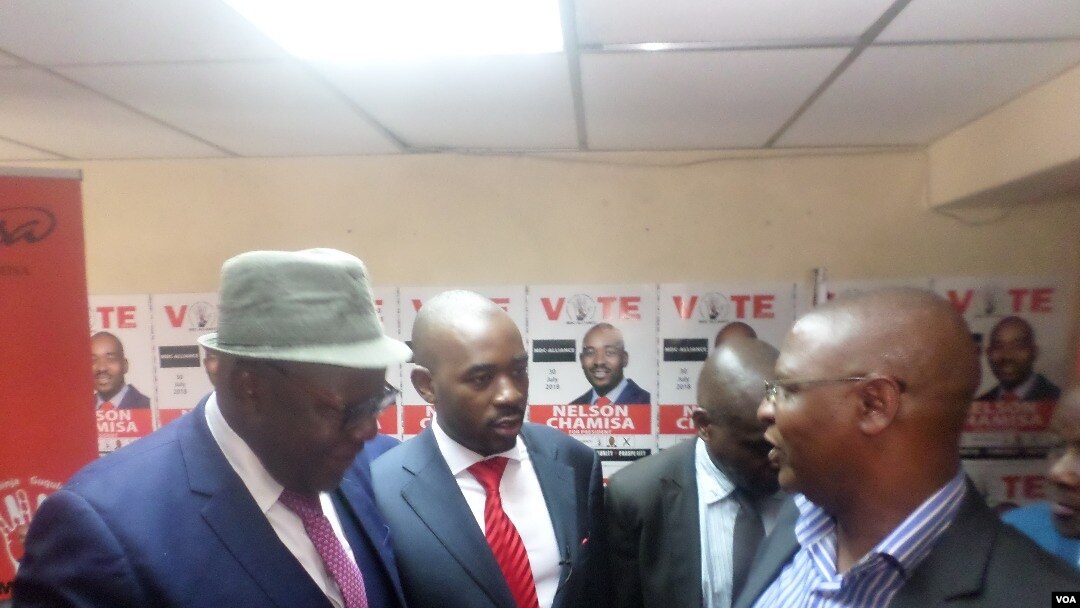 Tendai Biti, Nelson Chamisa na Welshman Ncube bo mw'ishyaka rya MDC.
