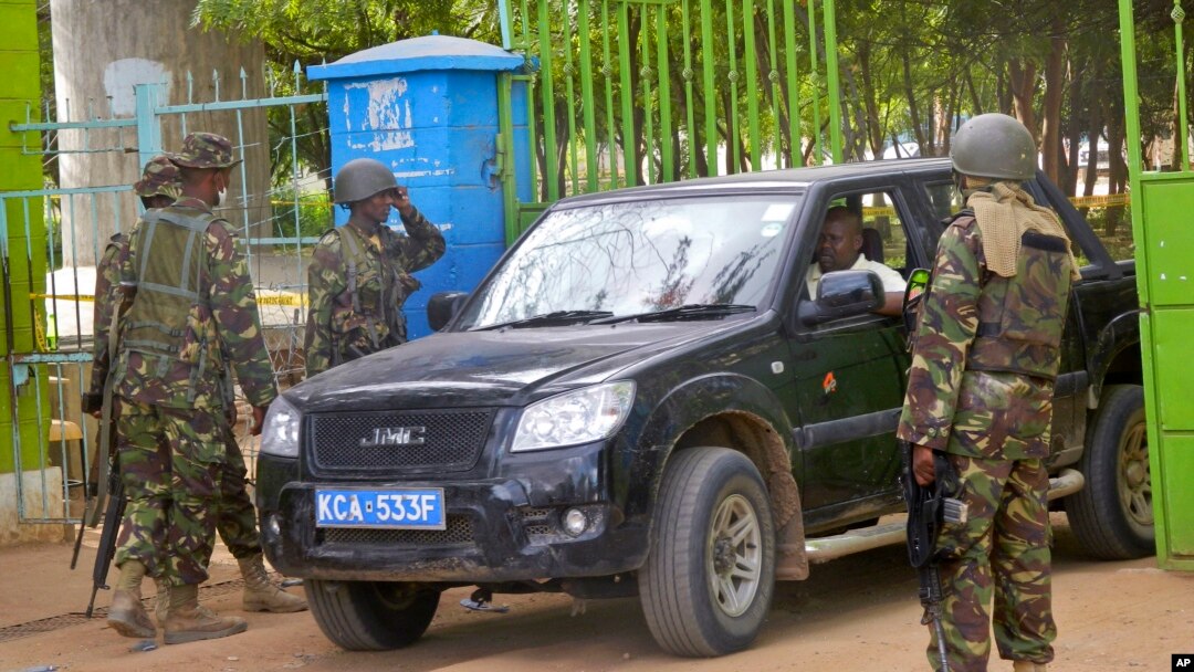 Ciidamada Kenya oo taagan albaabka Jaamacadda