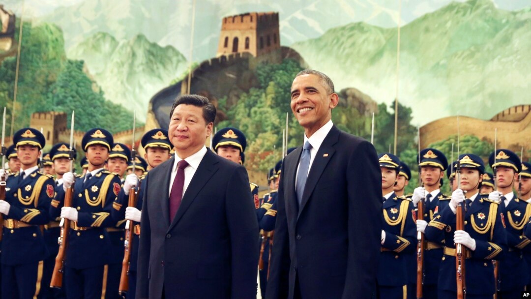 Presiden AS Barack Obama dan Presiden Xi Jinping dalam kunjungan di Beijing, 12 November 2014.